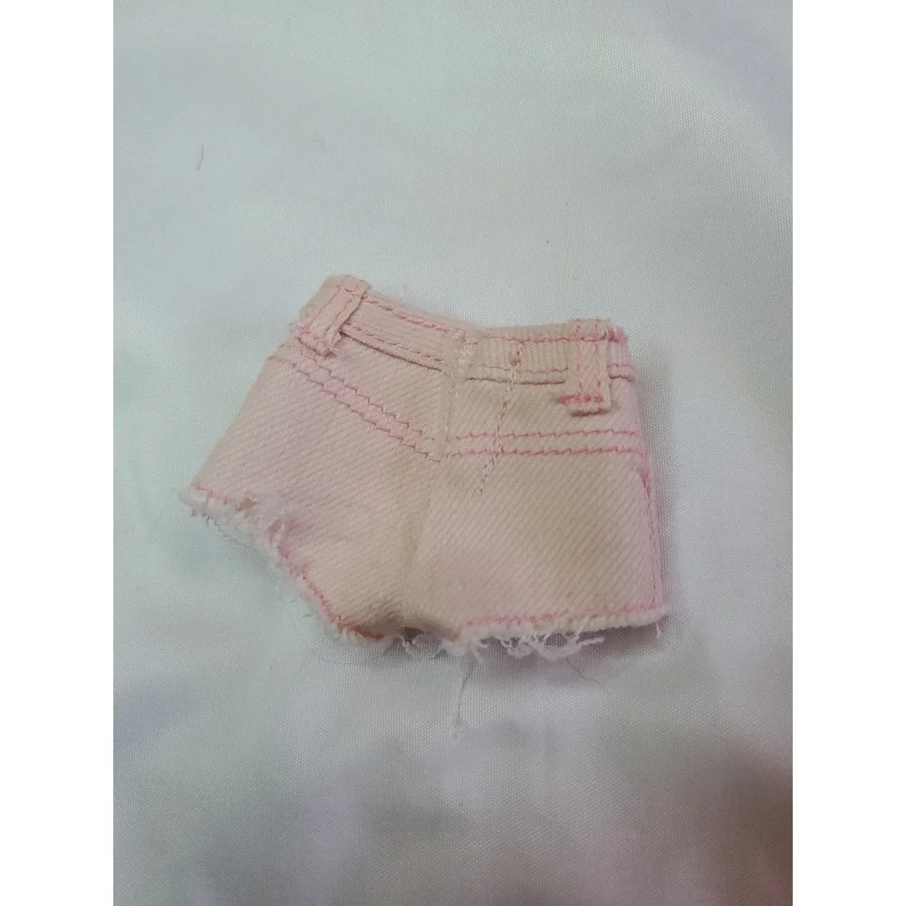 Rainbow High Kia Hart Heart Doll Outfit Peach Pink Rhinestone Denim Shorts